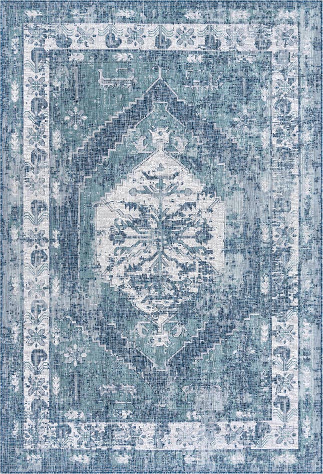Detail image of 7' x 10' Easy-Clean Traditional Indoor / Outdoor Rug