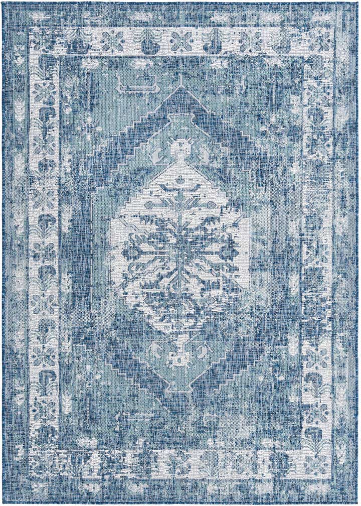 5' 3 x 8' Easy-Clean Traditional Indoor / Outdoor Rug