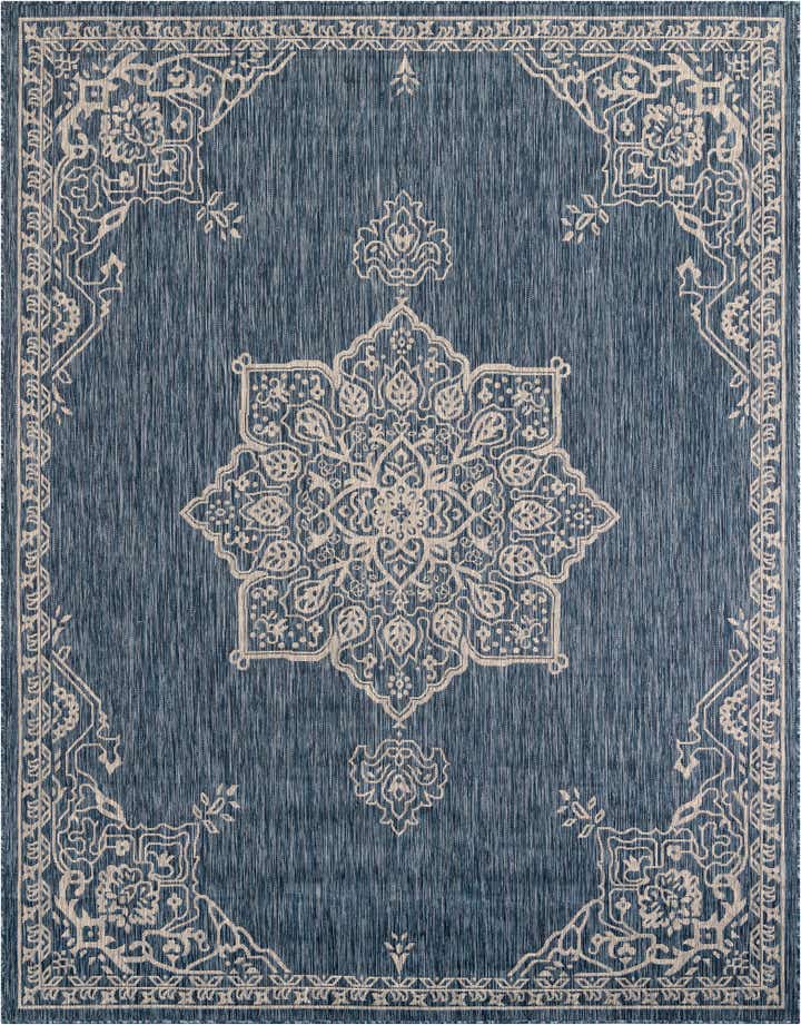 7' 10 x 10' Easy-Clean Traditional Indoor / Outdoor Rug