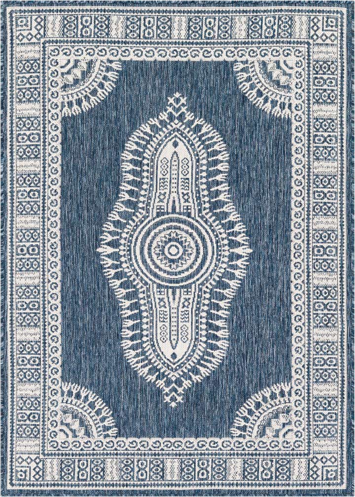 4' x 6' Easy-Clean Traditional Indoor / Outdoor Rug