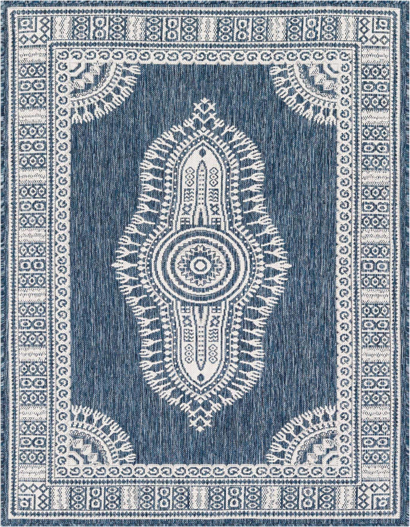 4' x 6' Easy-Clean Traditional Indoor / Outdoor Rug