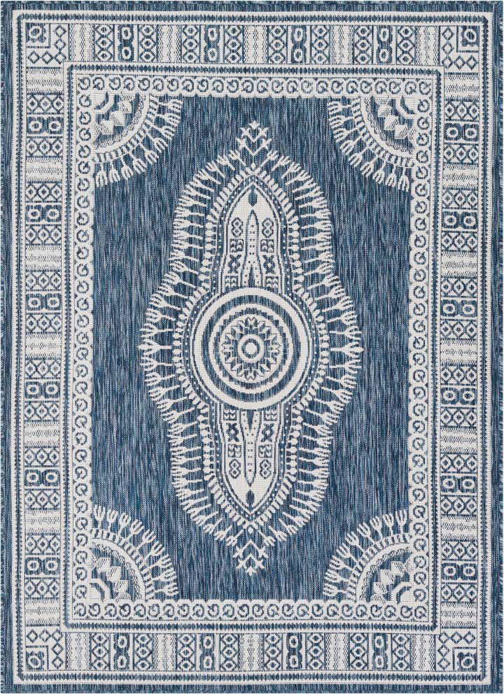 5' 3 x 7' Easy-Clean Traditional Indoor / Outdoor Rug