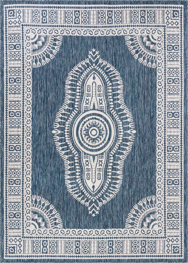 7' 10 x 10' Easy-Clean Traditional Indoor / Outdoor Rug