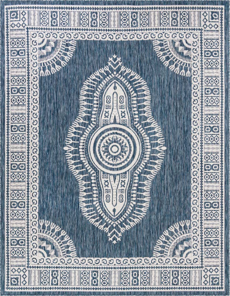 Detail image of 7' 10 x 10' Easy-Clean Traditional Indoor / Outdoor Rug