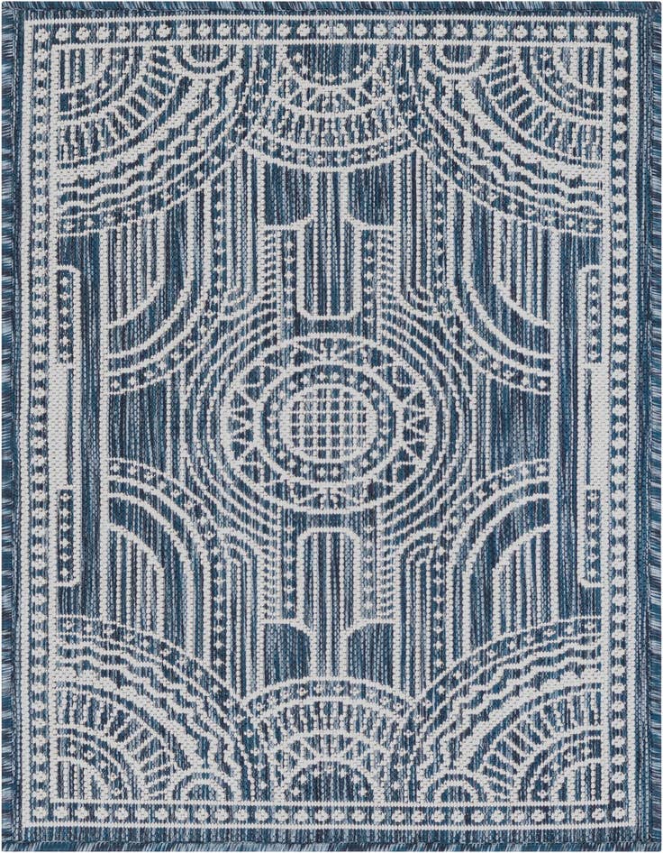Detail image of 2' x 3' Easy-Clean Traditional Indoor / Outdoor Rug