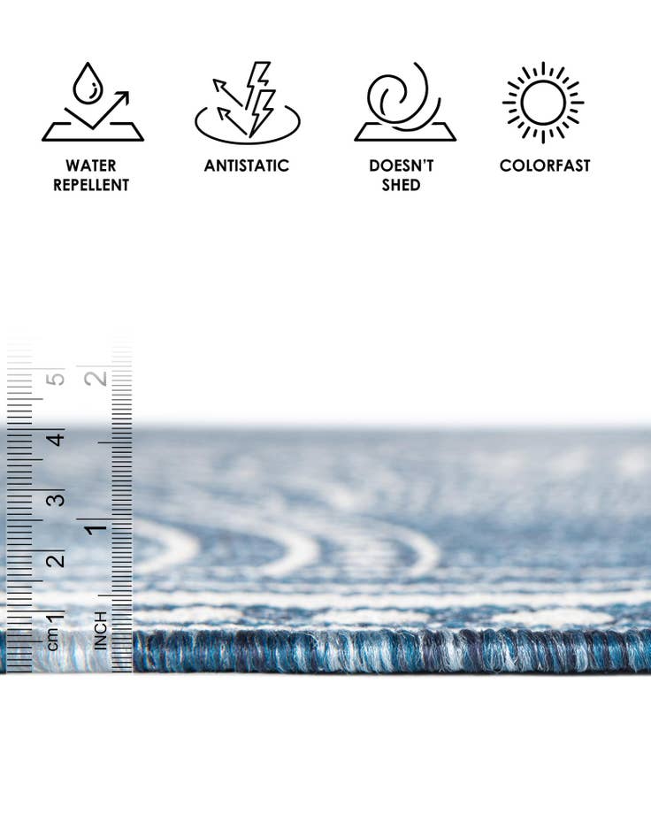 Detail image of 5' 3 x 8' Easy-Clean Traditional Indoor / Outdoor Rug