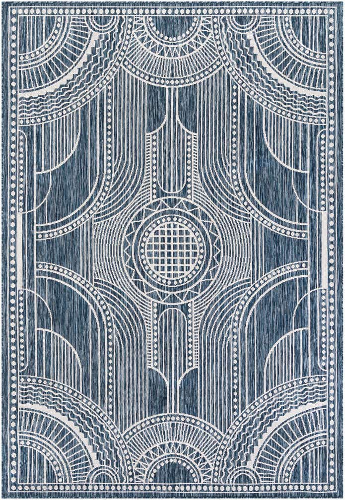 6' x 9' Easy-Clean Traditional Indoor / Outdoor Rug