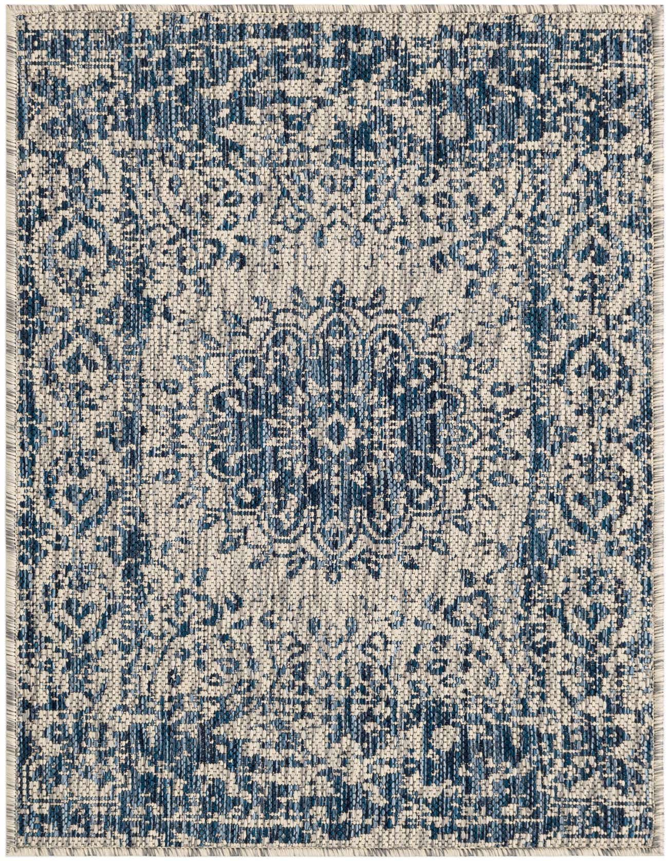 2' x 3' Easy-Clean Traditional Indoor / Outdoor Rug