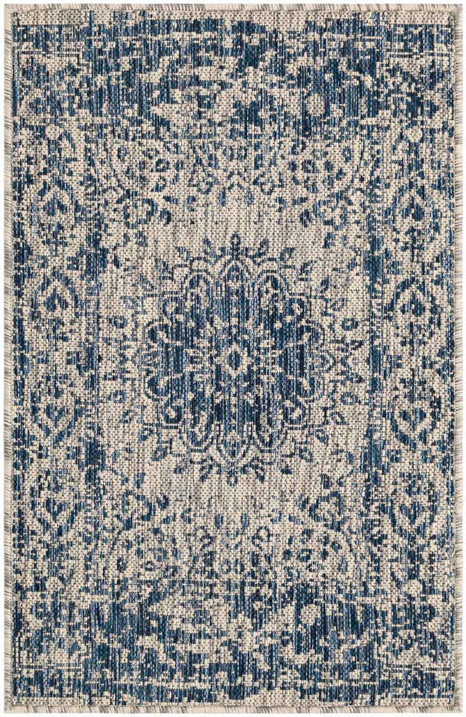 2' x 3' Easy-Clean Traditional Indoor / Outdoor Rug