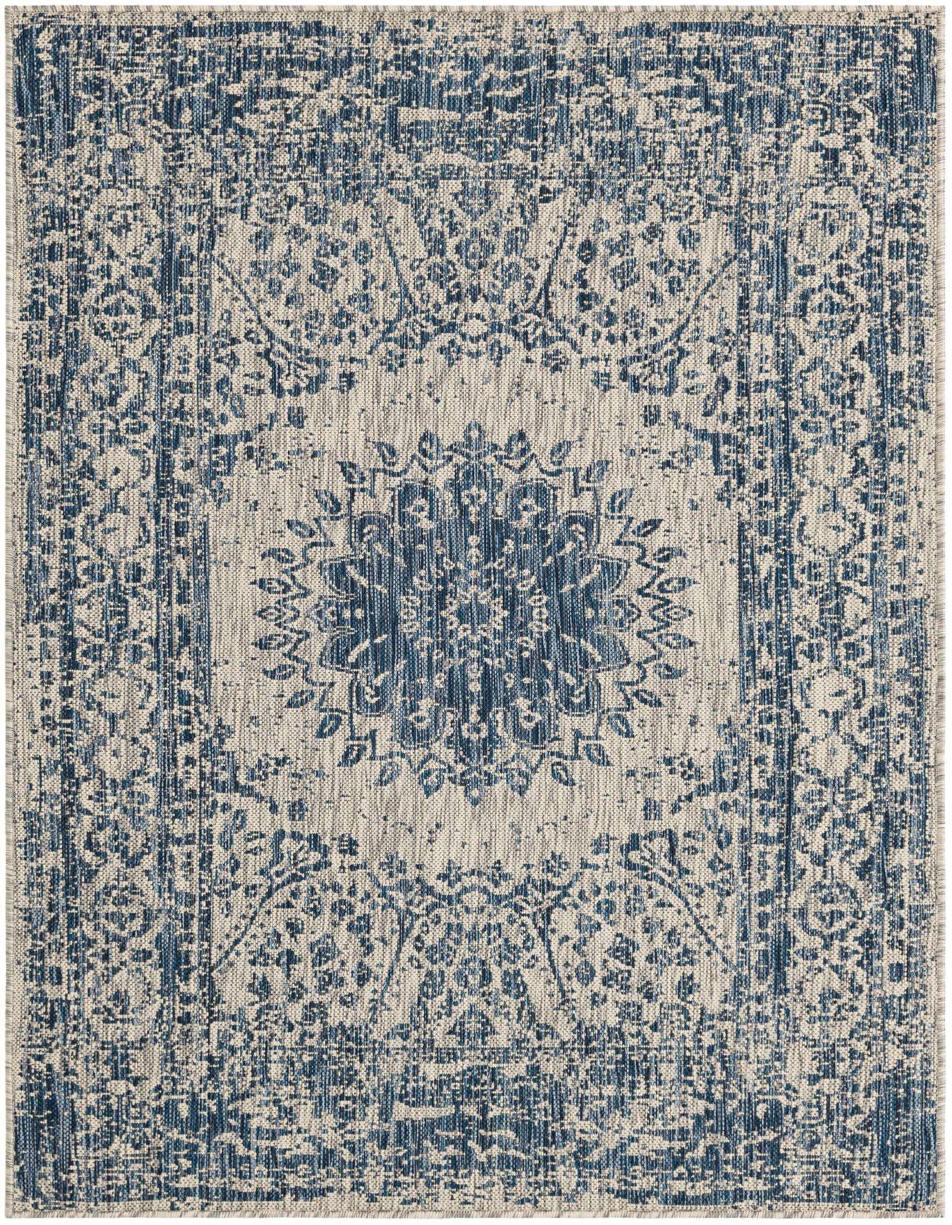 4' x 6' Easy-Clean Traditional Indoor / Outdoor Rug