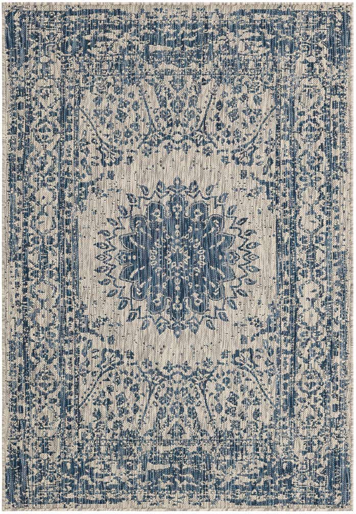 4' x 6' Easy-Clean Traditional Indoor / Outdoor Rug