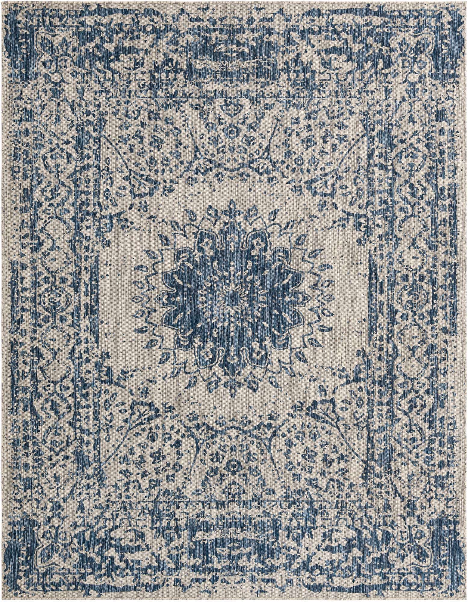 7' 10 x 10' Easy-Clean Traditional Indoor / Outdoor Rug