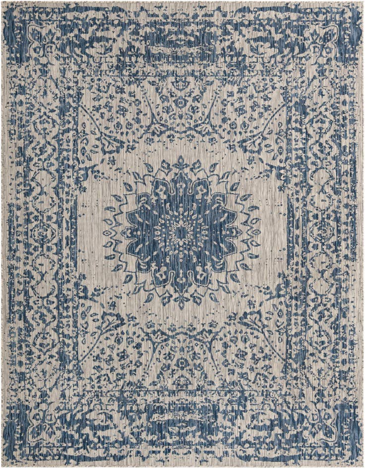 Detail image of 7' 10 x 10' Easy-Clean Traditional Indoor / Outdoor Rug