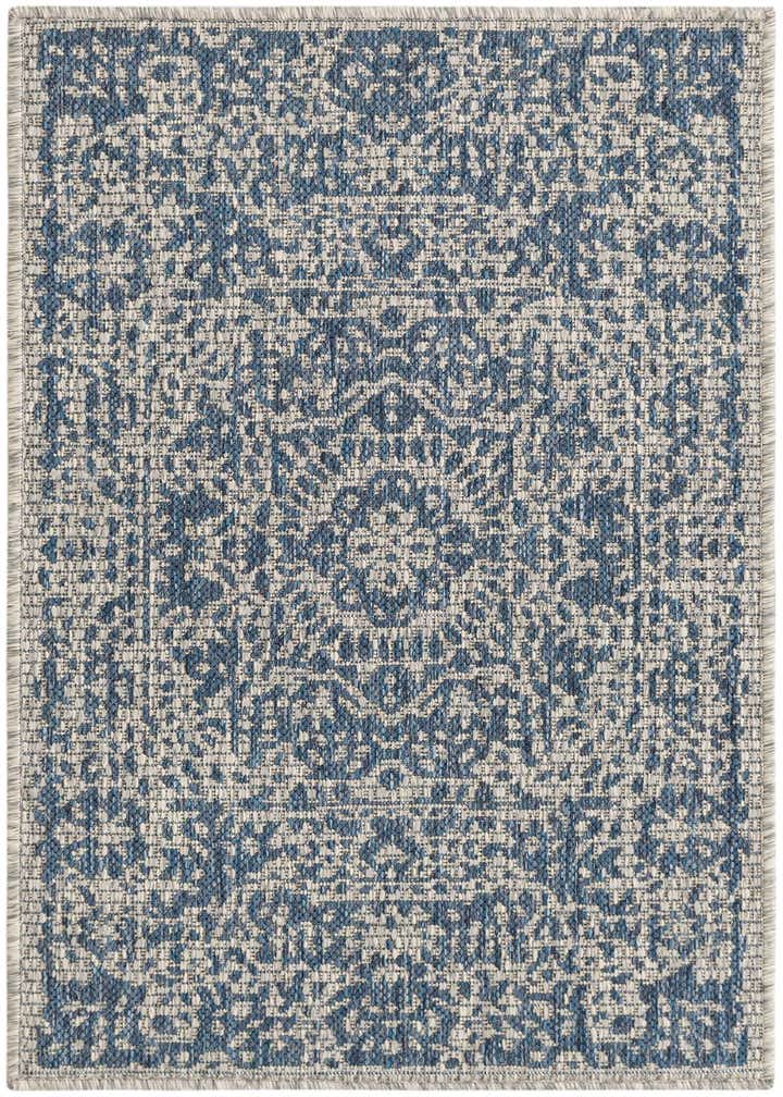 2' x 3' Easy-Clean Traditional Indoor / Outdoor Rug