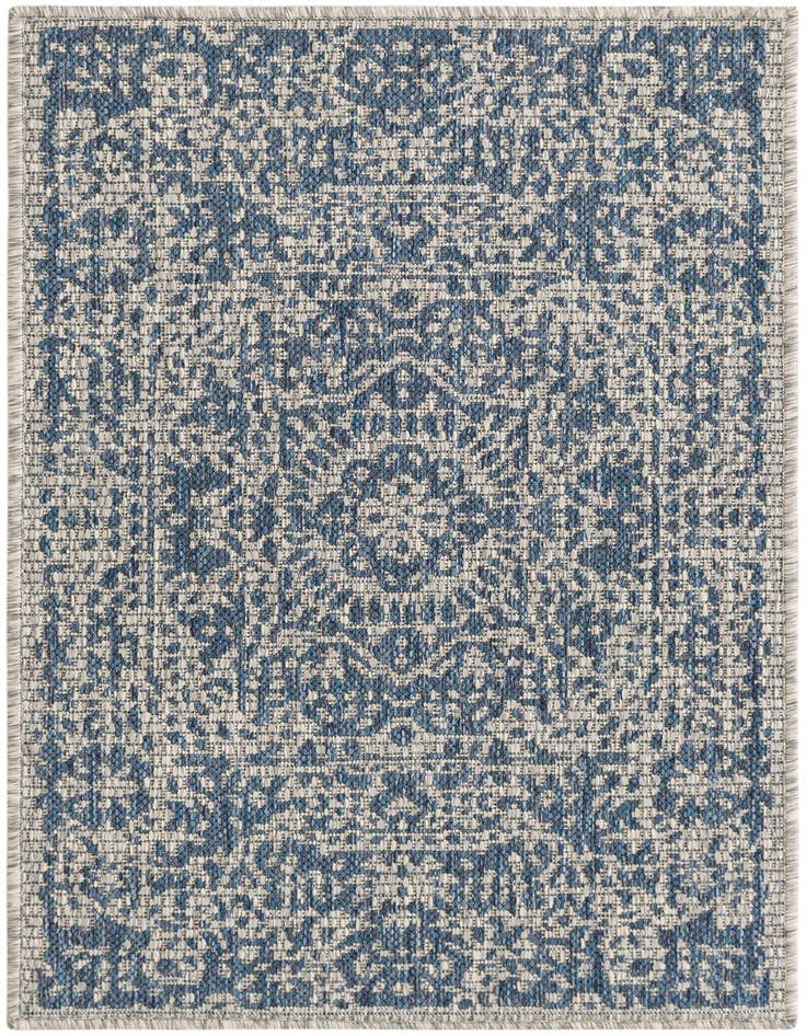 Detail image of 2' x 3' Easy-Clean Traditional Indoor / Outdoor Rug
