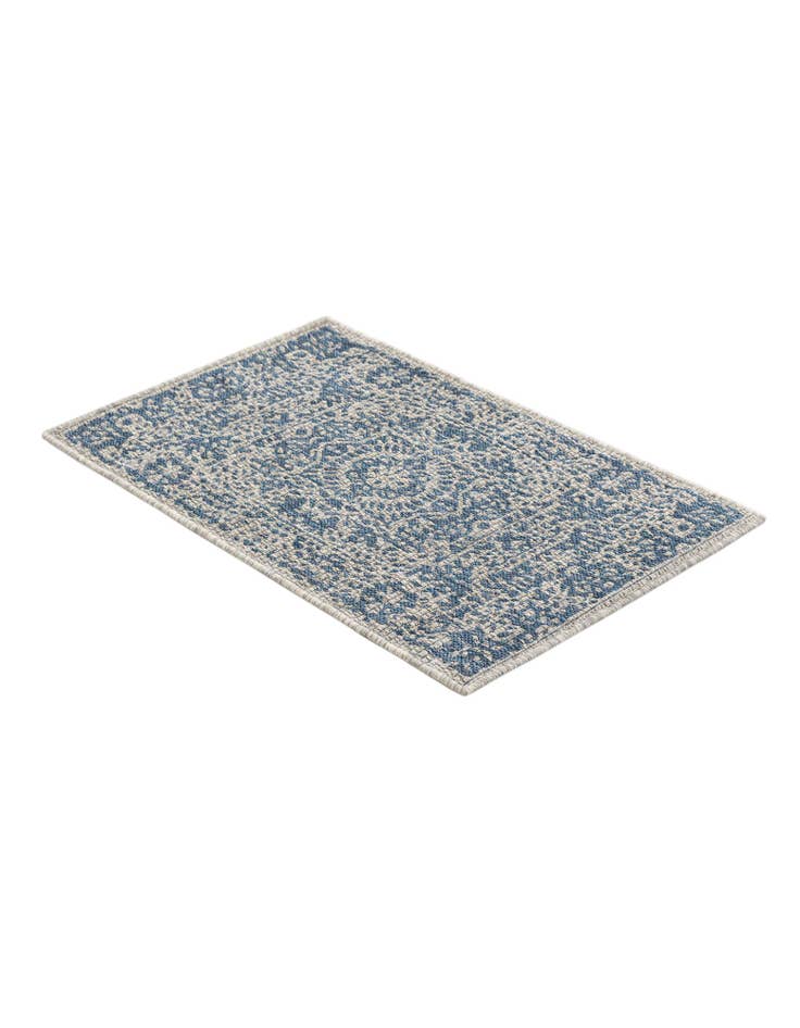 Detail image of 2' x 3'  Washable Traditional Indoor / Outdoor Rug