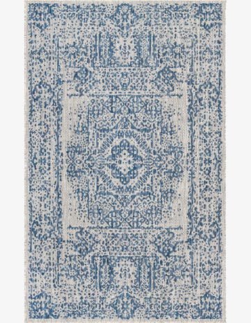 5' 3 x 8' Easy-Clean Traditional Indoor / Outdoor Rug
