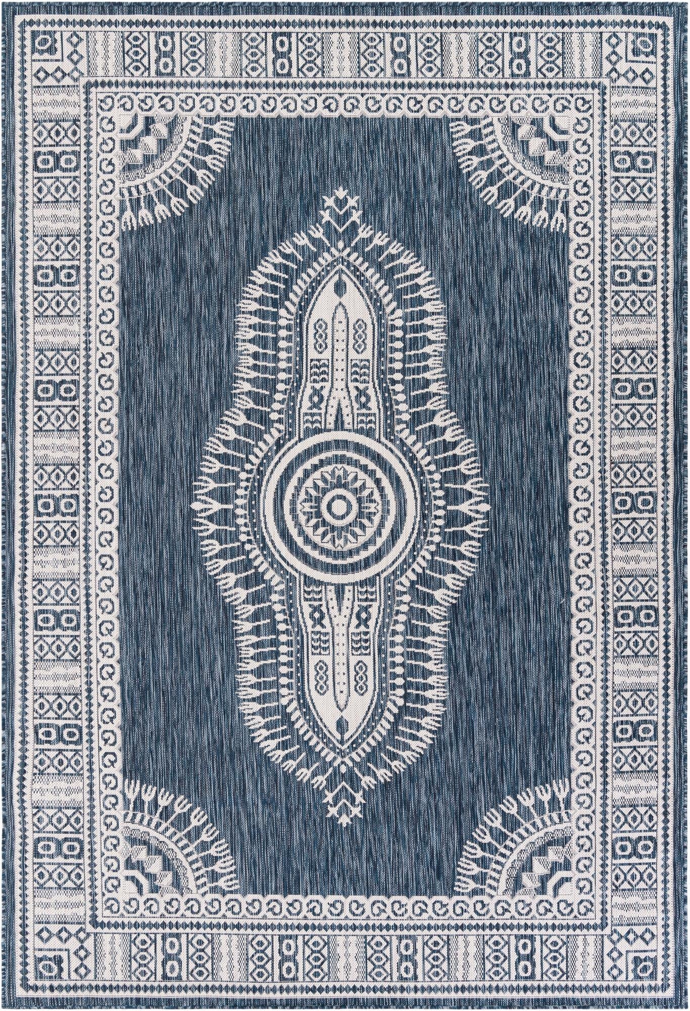 6' x 9'  Washable Traditional Indoor / Outdoor Rug