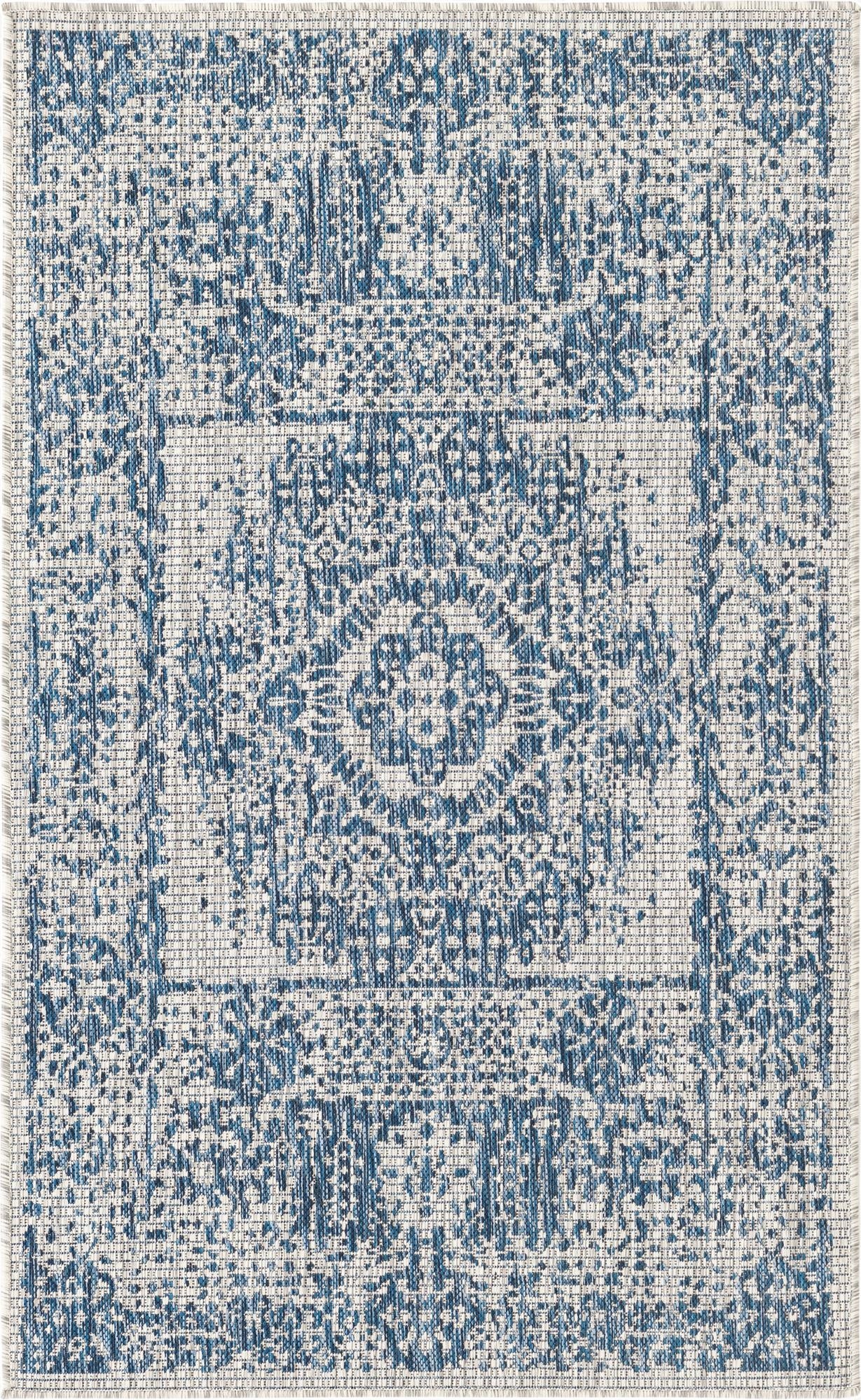 3' x 5' 3  Washable Traditional Indoor / Outdoor Rug