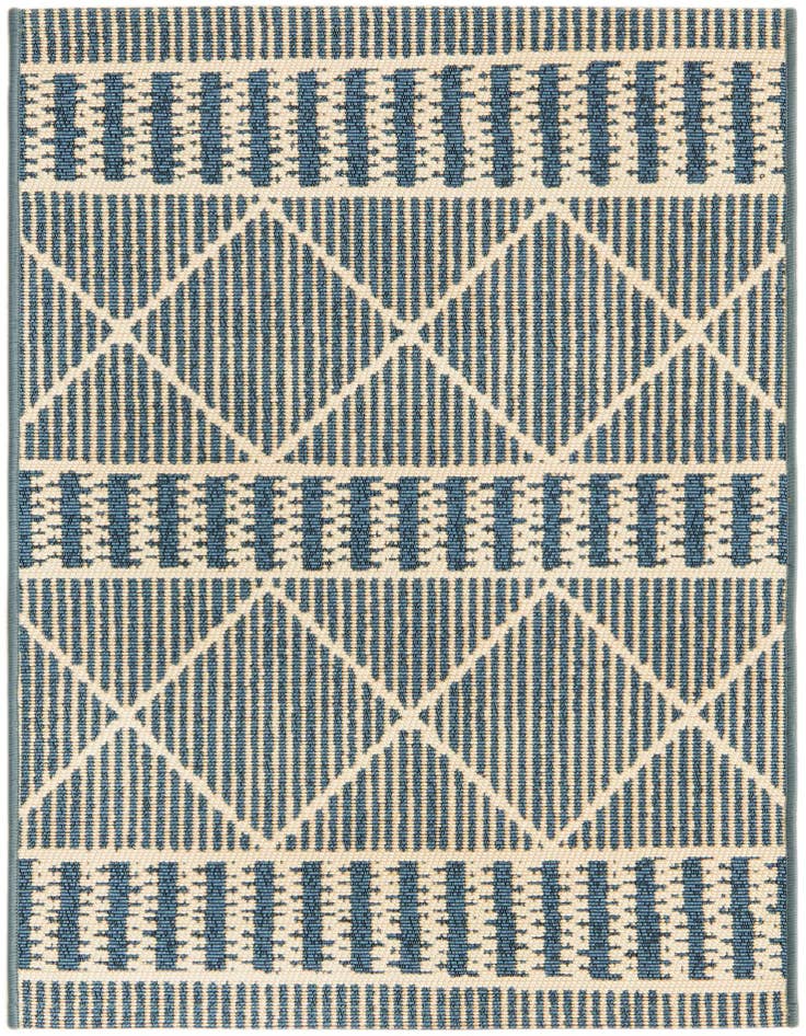 Detail image of 2' x 3' Easy-Clean Trellis Indoor / Outdoor Rug