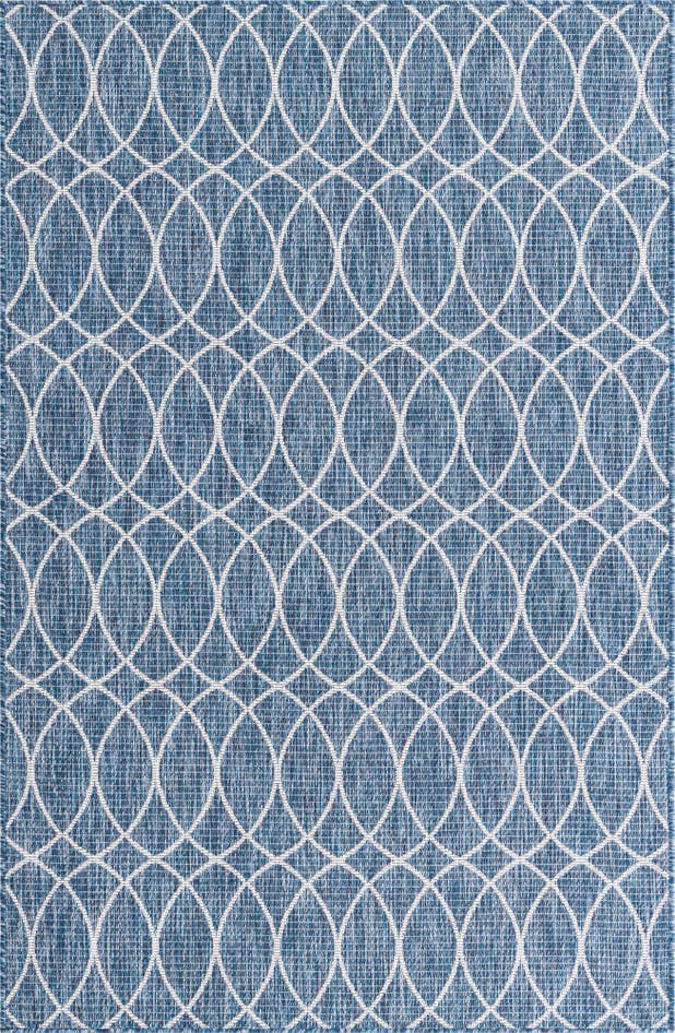 Detail image of 5' 3 x 8' Easy-Clean Trellis Indoor / Outdoor Rug