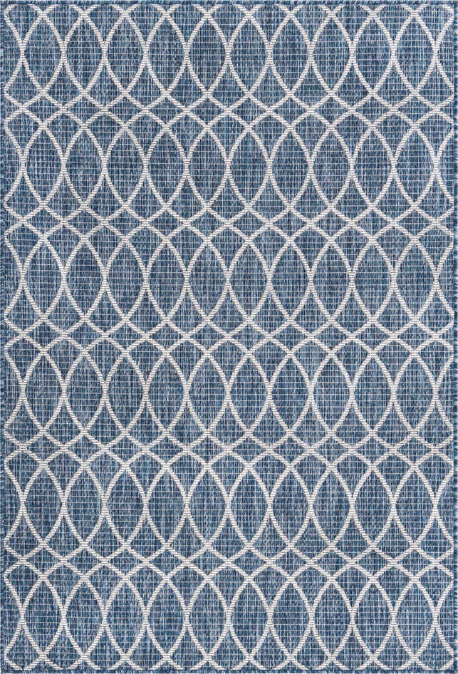 Detail image of 4' x 6' Easy-Clean Trellis Indoor / Outdoor Rug