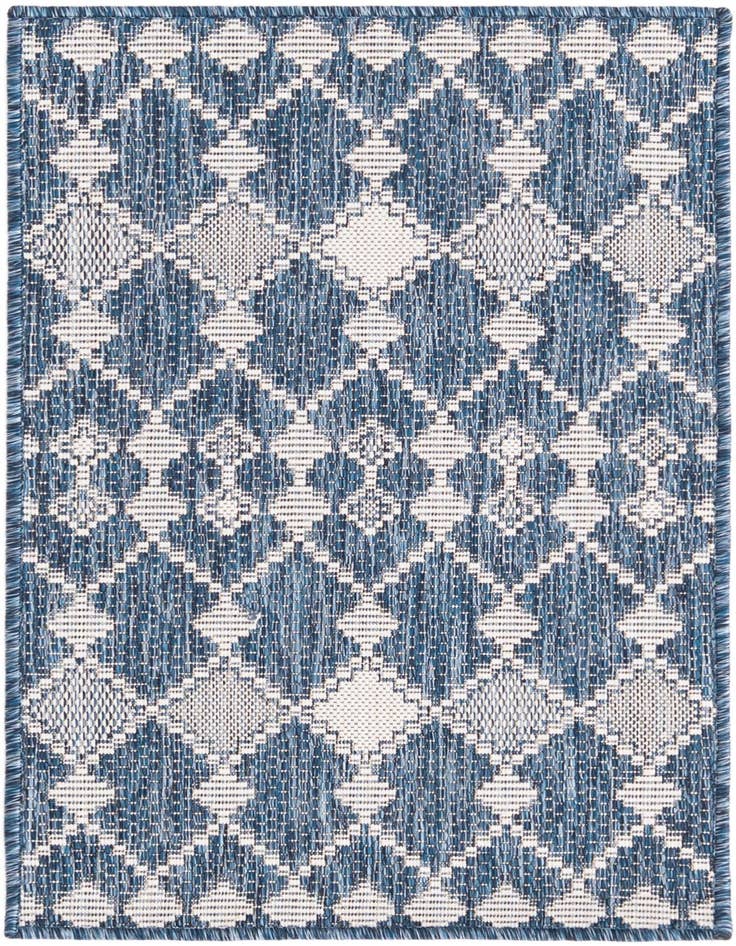 Detail image of 2' x 3' Easy-Clean Trellis Indoor / Outdoor Rug