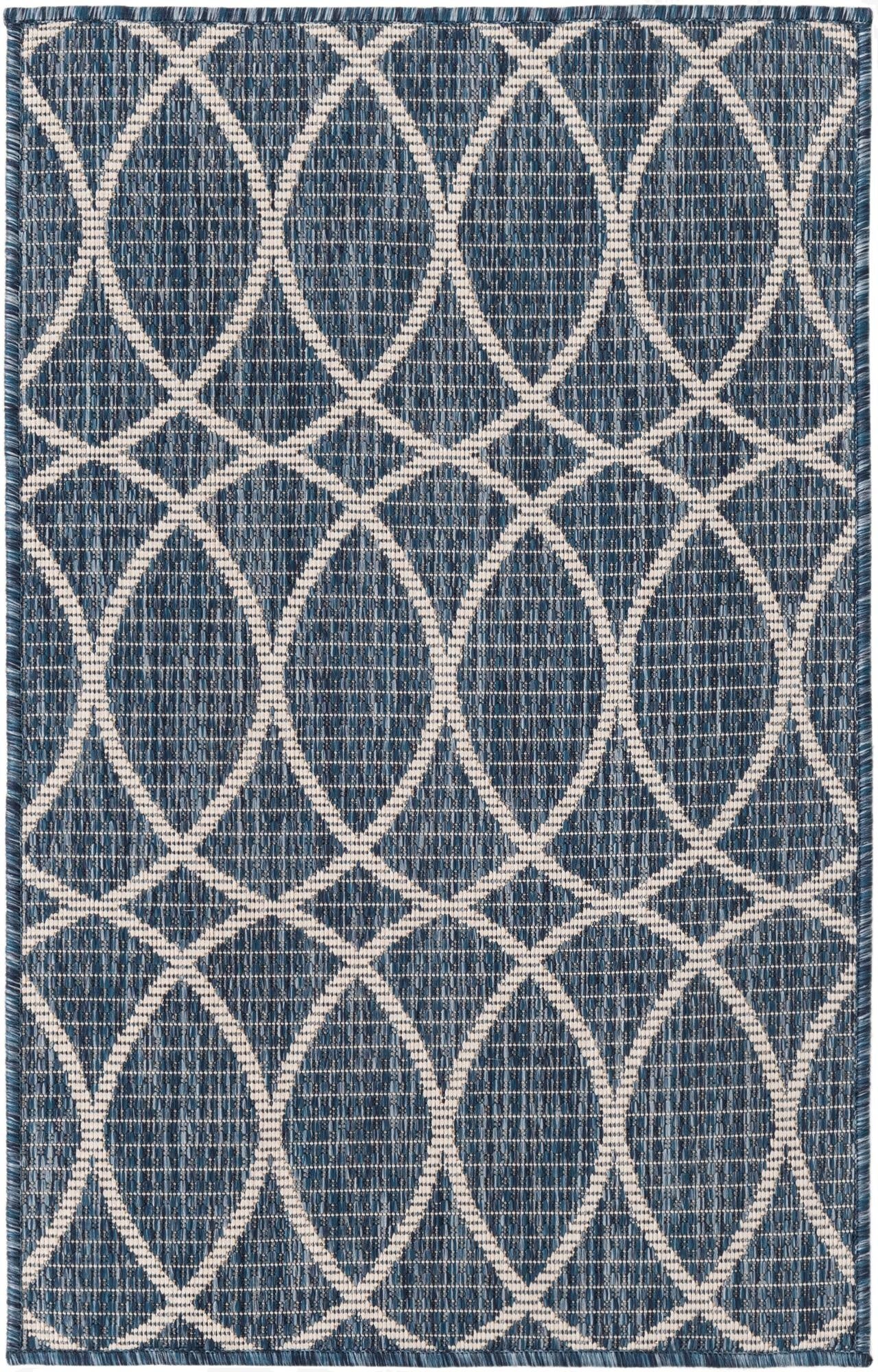 2' x 3'  Washable Trellis Indoor / Outdoor Rug