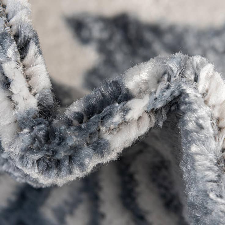 Detail image of 2' x 3' Oxford Rug