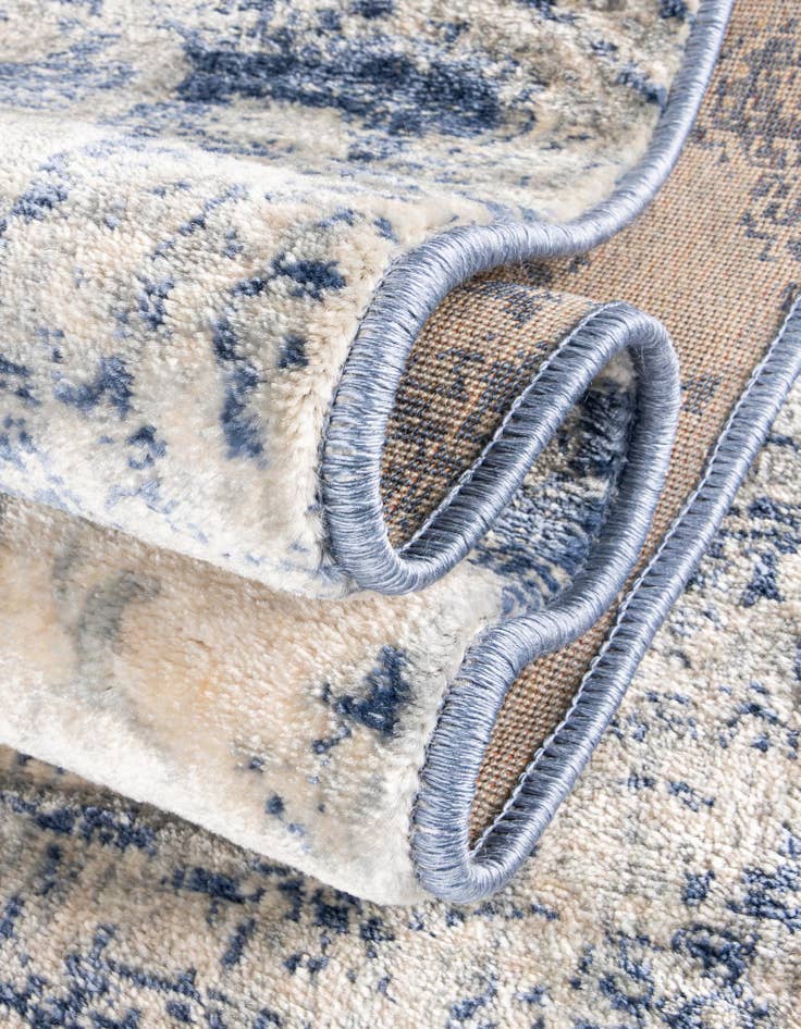 Detail image of 5' x 8' Oxfordshire Rug