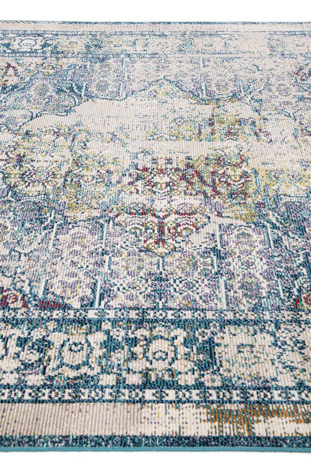 Detail image of 5' 3 x 7' 3 Palazzo Rug
