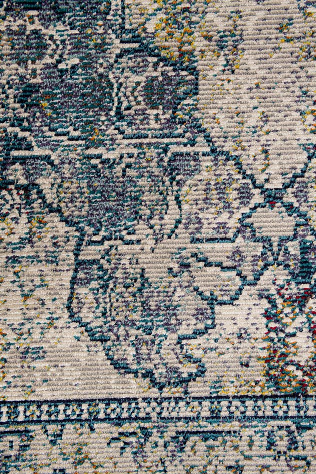 Detail image of 5' 3 x 7' 3 Palazzo Rug