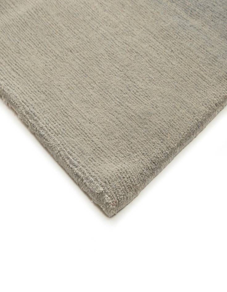 Detail image of 7' 4 x 9' 10 Pantala Rug