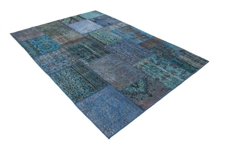 Detail image of 6' 10 x 9' 7 Patchwork Rug