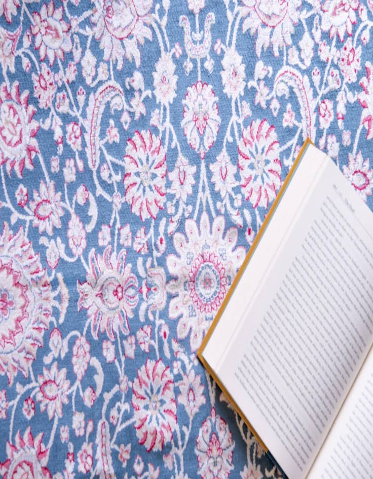 Detail image of 9' 2 x 12' 6 Qom Bamboo Silk Rug