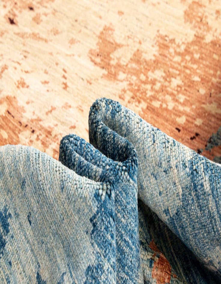 Detail image of 8' 4 x 11' 3 Rubin Wool Rug