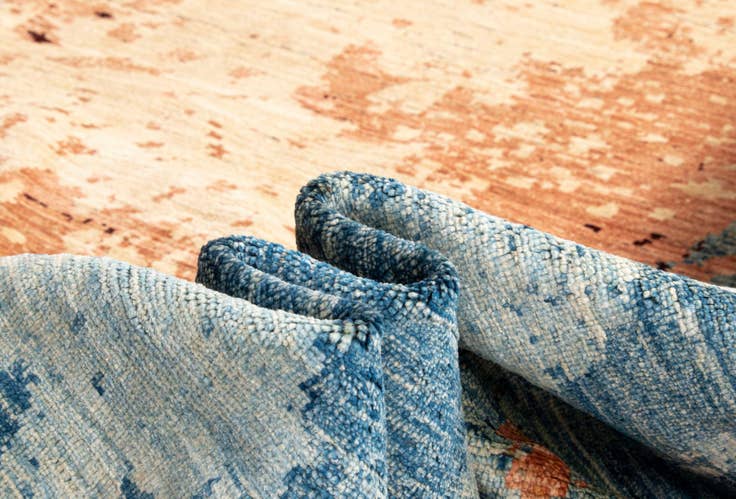 Detail image of 8' 4 x 11' 3 Rubin Wool Rug