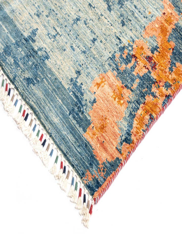Detail image of 8' 4 x 11' 3 Rubin Wool Rug