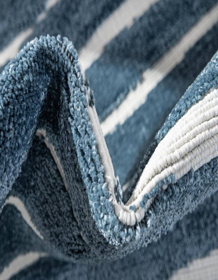 Detail image of 4' x 6'  Washable Sabrina Soto Ola Indoor / Outdoor Rug