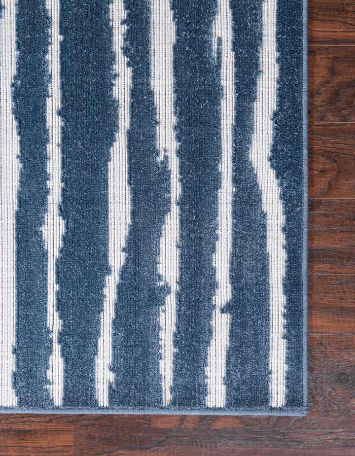 4' x 6' Easy-Clean Sabrina Soto Ola Indoor / Outdoor Rug