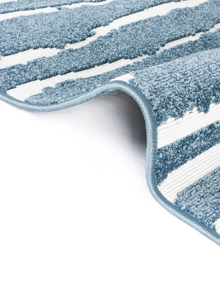 Detail image of 5' x 8' Easy-Clean Sabrina Soto Ola Indoor / Outdoor Rug