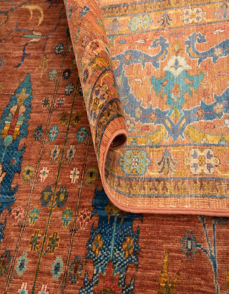 Detail image of 8' 1 x 11' 5 Samarkand Wool Rug