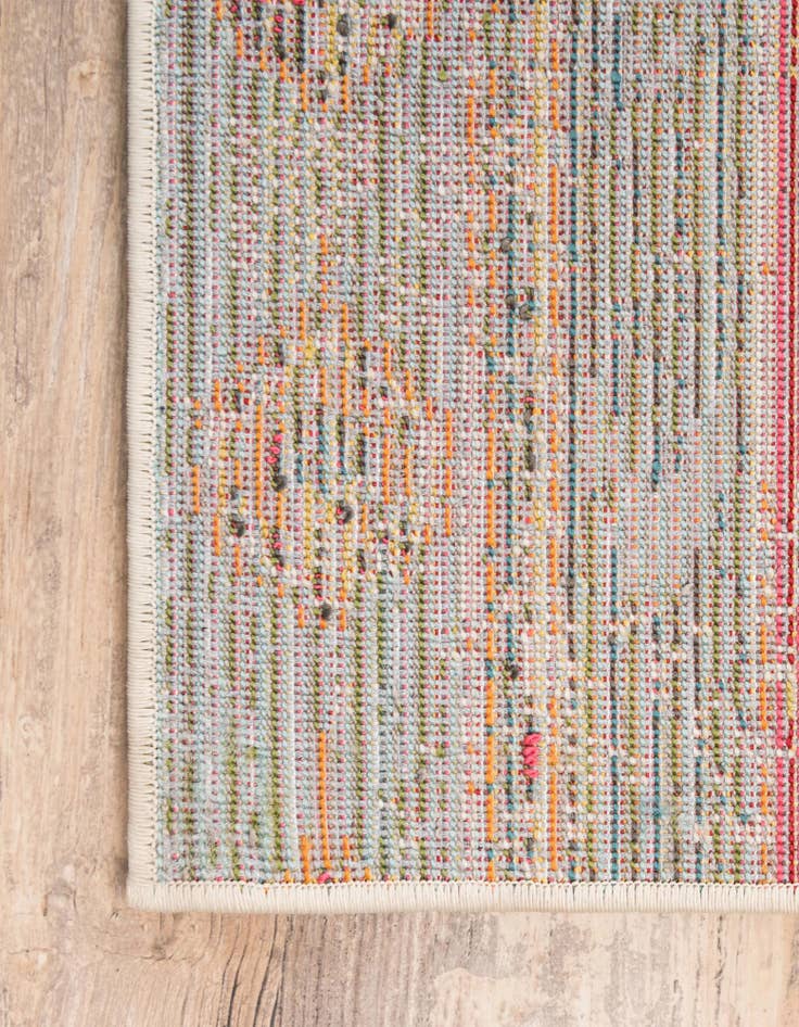 Detail image of 6' x 9'  Washable Santa Fe Rug