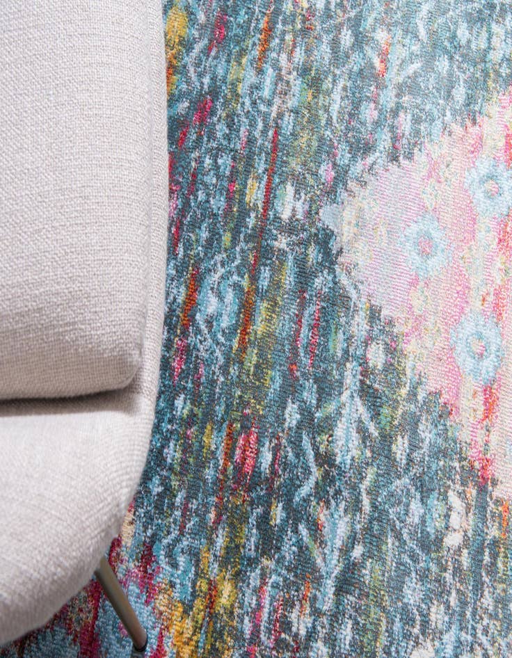 Detail image of 2' 2 x 3' Santiago Rug
