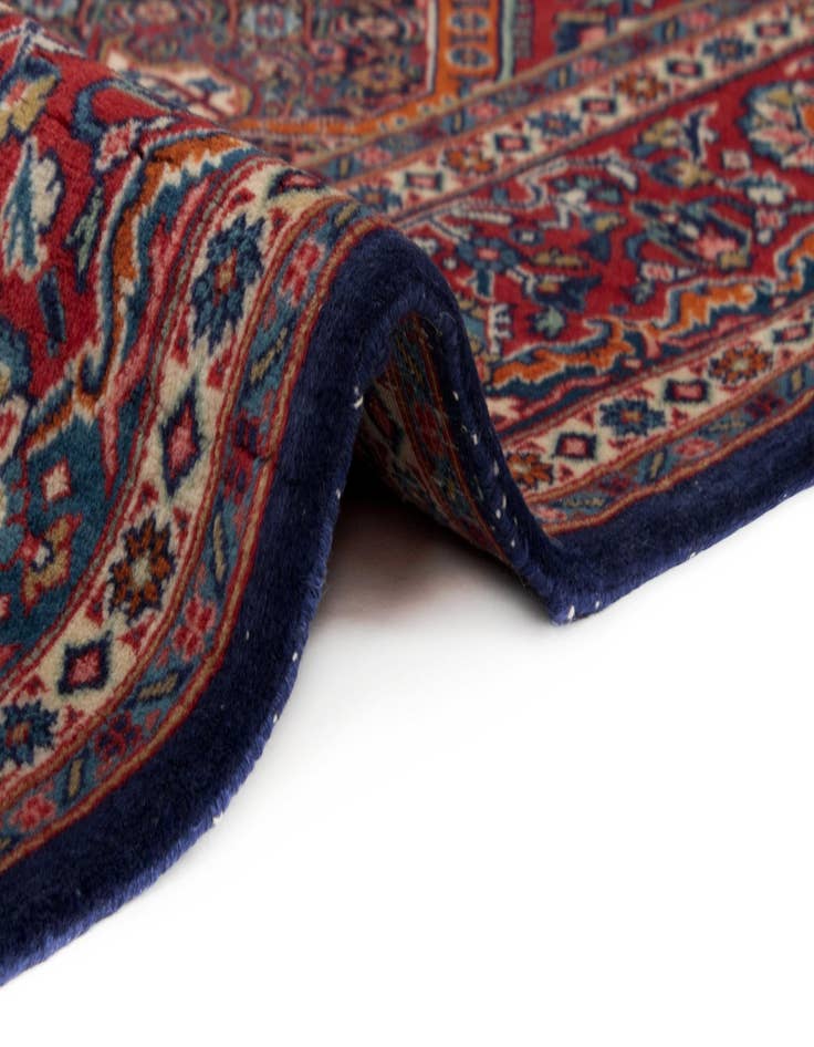 Detail image of 4' 5 x 7' 1 Sarough Wool Rug