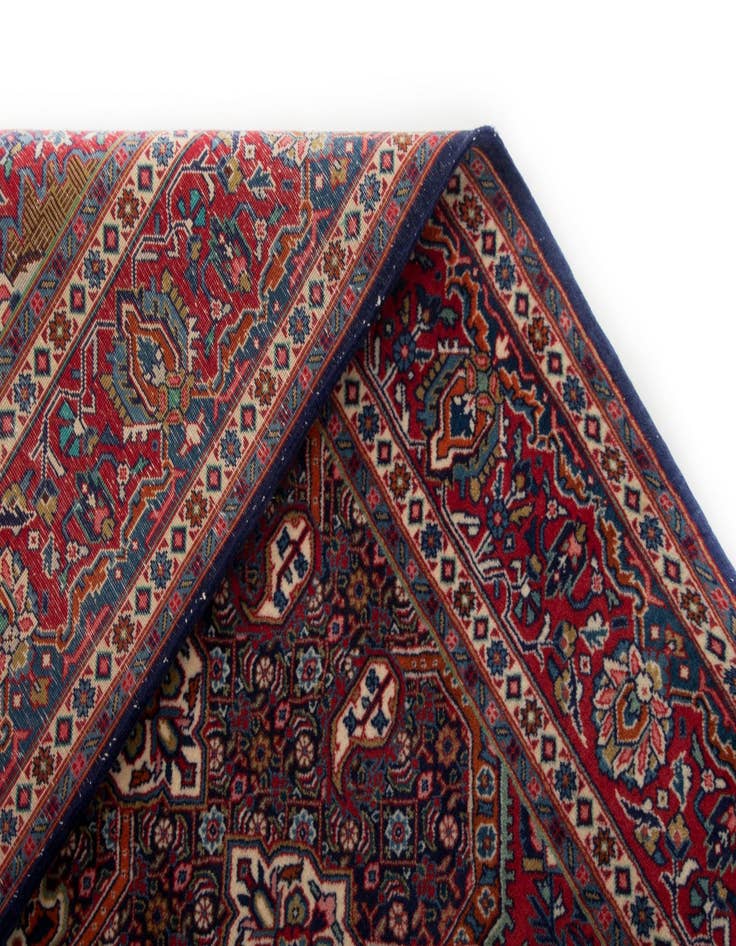 Detail image of 4' 5 x 7' 1 Sarough Wool Rug