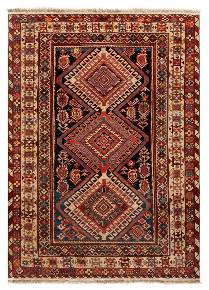 Detail image of 4' 1 x 5' 8 Schirwan Wool Rug