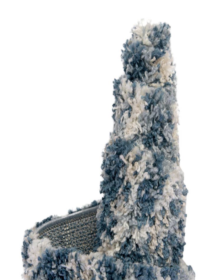 Detail image of 7' x 10' Serenity Shag Rug