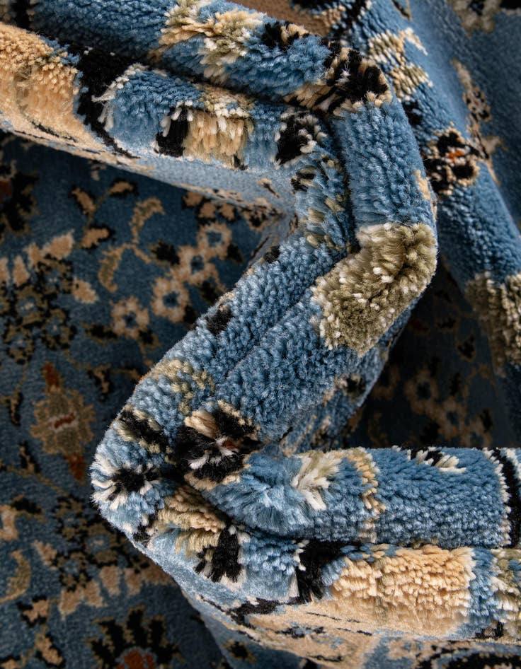 Detail image of 2' 8 x 82' 6 Shahmir Rug
