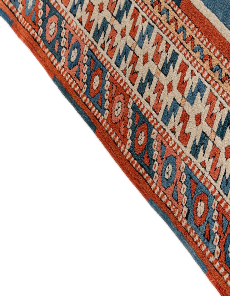 Detail image of 4' 6 x 5' 11 Hand Knotted Shiraz Oriental Wool Rug